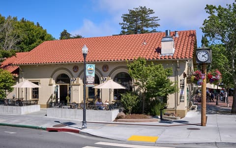 The Depot at Lytton Square